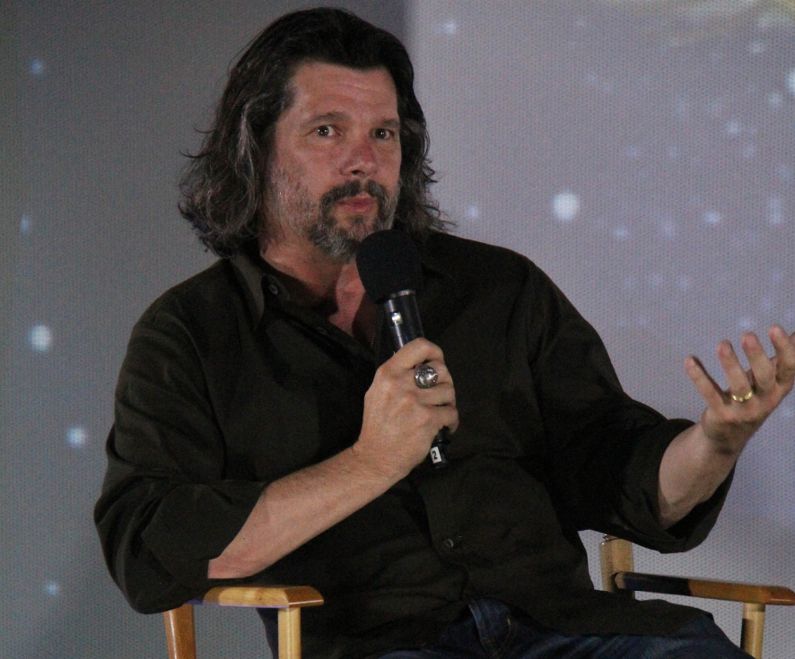 Сценарист Рональд Д. Мур рассказал о сложности адаптации «Звездного пути» для больших экранов
